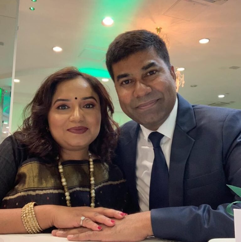 Dwarkesh Kansara with His Wife Twinkle Kansara | Devarshi Photo Limited