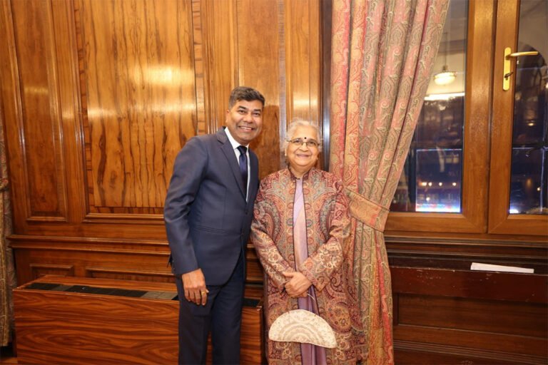 Dwarkesh Kansara with Sudha Murty | Devarshi Photo Limited